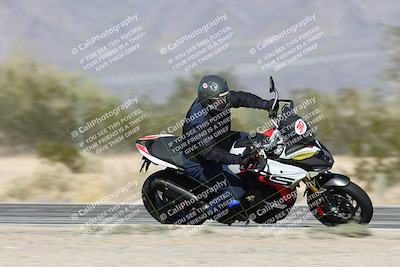 media/Dec-01-2025-Moto Forza (Mon) [[2daa91e15f]]/2-Intermediate Group/Session 3 (Turn 7 Inside Pans)/